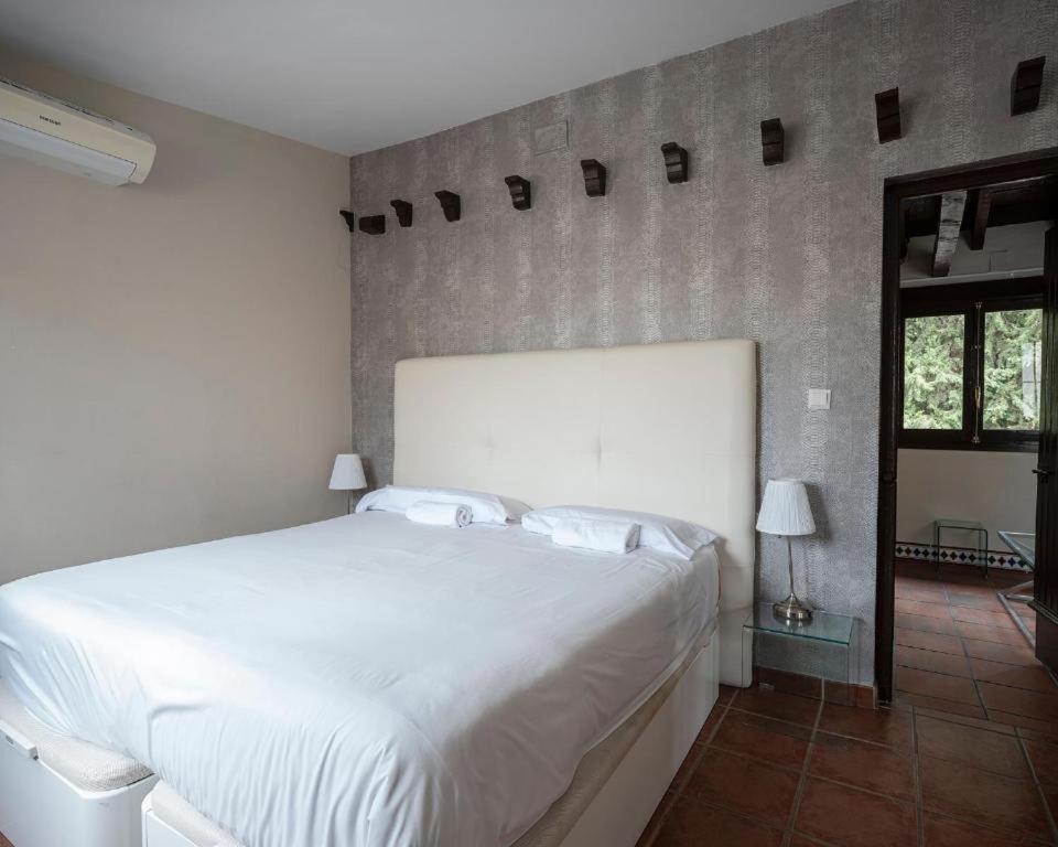 Apartamentos Optima Palacete De La Alhambra Junto A La Alhambra Granada Bagian luar foto